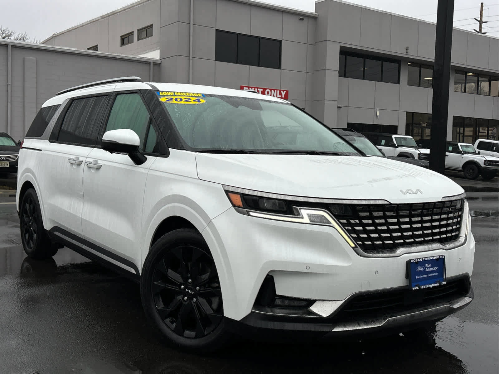 Used 2024 Kia Carnival SX image 9