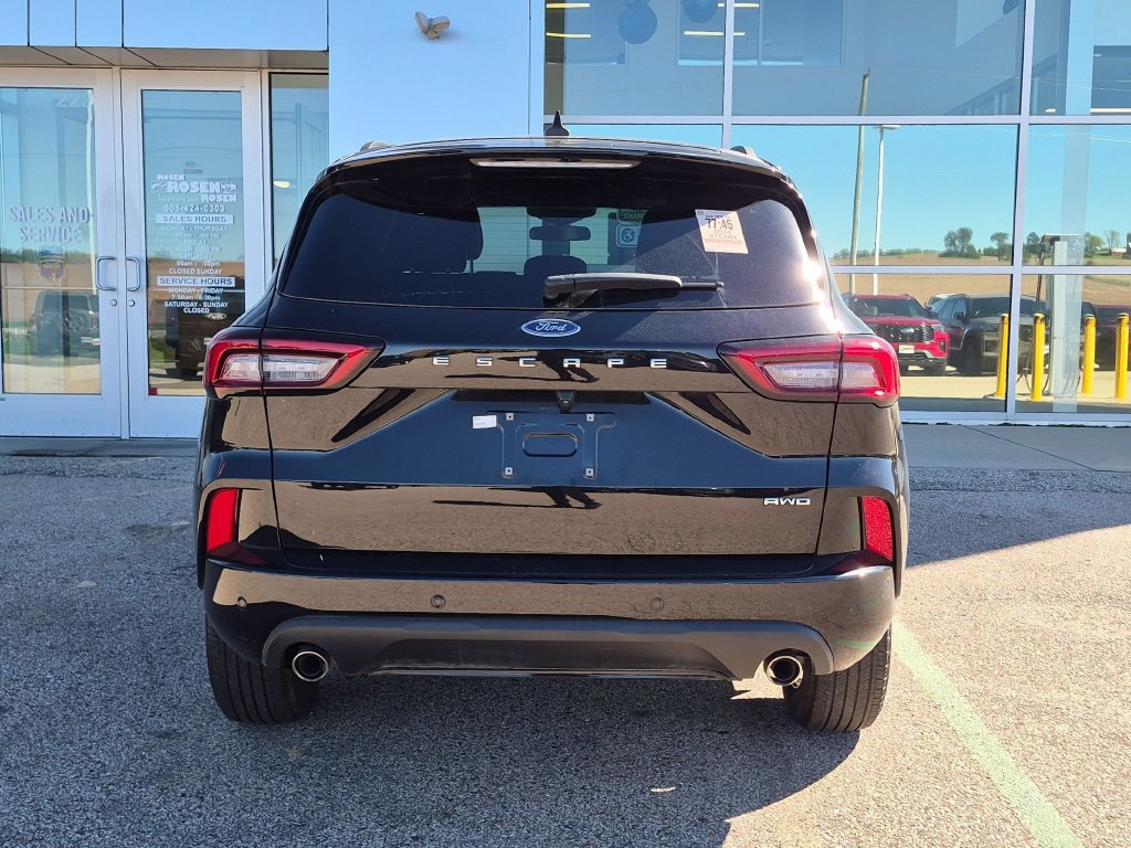 Certified 2024 Ford Escape ST-Line w/ Tech Pack #1 AWD/4WD image 3