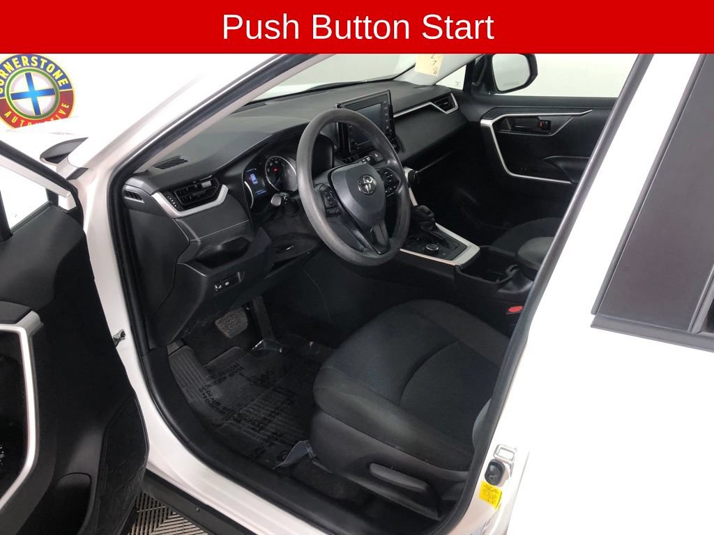 Used 2022 Toyota RAV4 LE AWD/4WD image 8