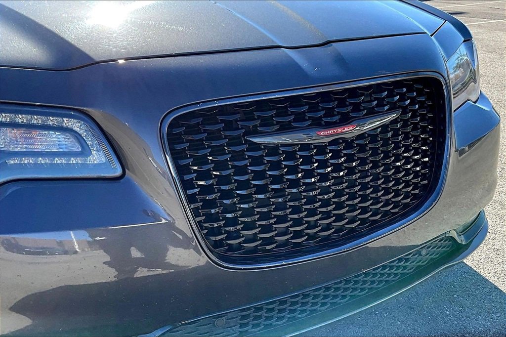 Used 2023 Chrysler 300 S image 30