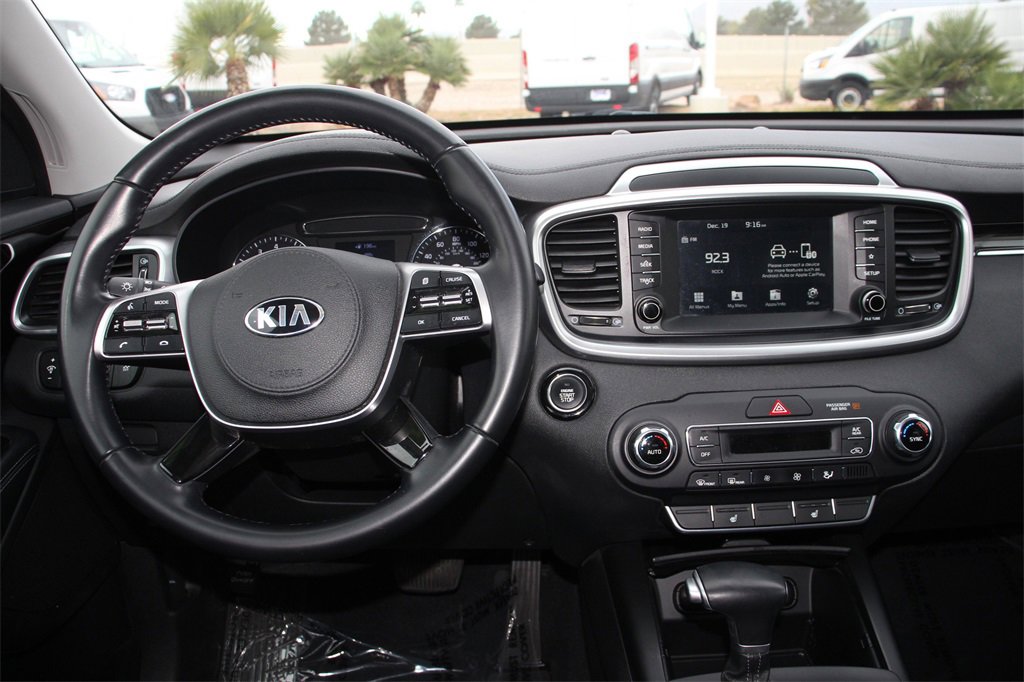 Used 2020 Kia Sorento S image 17