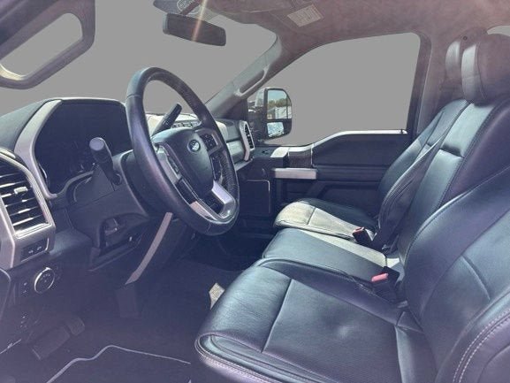 Certified 2019 Ford F350 Lariat w/ Chrome Package AWD/4WD image 3