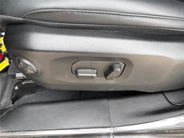 Used 2024 Jeep Gladiator Rubicon w/ Technology Group image 26