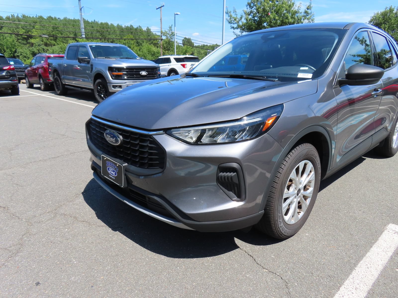Certified 2024 Ford Escape Active AWD/4WD image 9