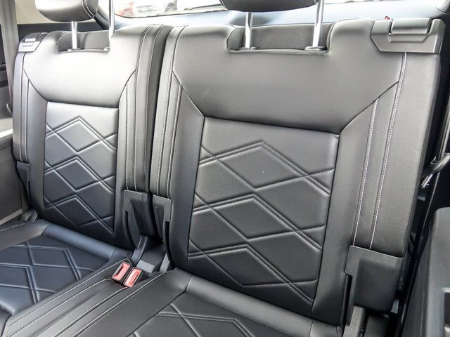 Used 2024 Volkswagen Atlas SE AWD/4WD image 16