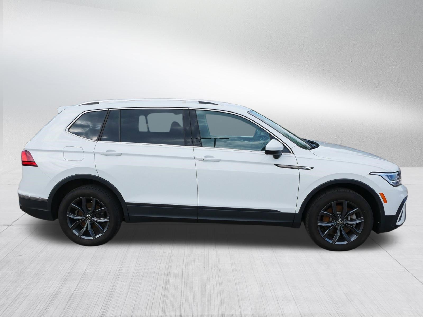 Used 2022 Volkswagen Tiguan SE AWD/4WD image 8