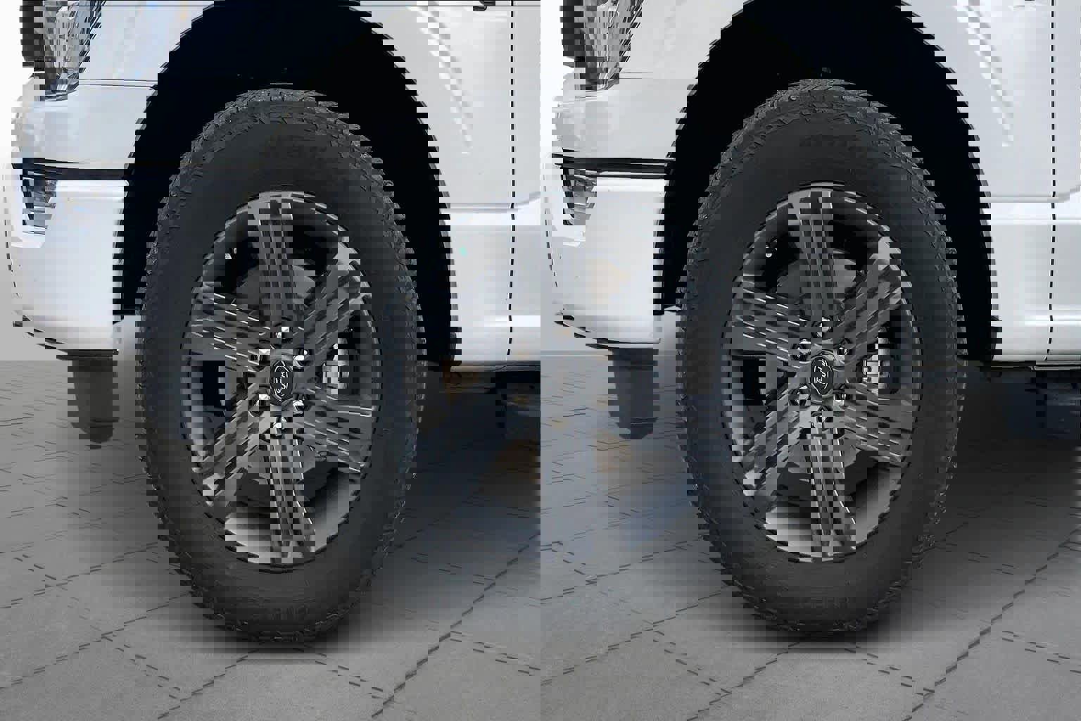 Certified 2023 Ford F150 Lariat image 12