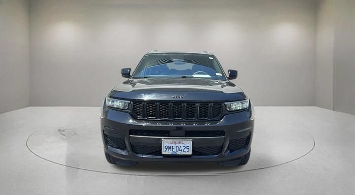 Used 2023 Jeep Grand Cherokee L Laredo AWD/4WD image 2