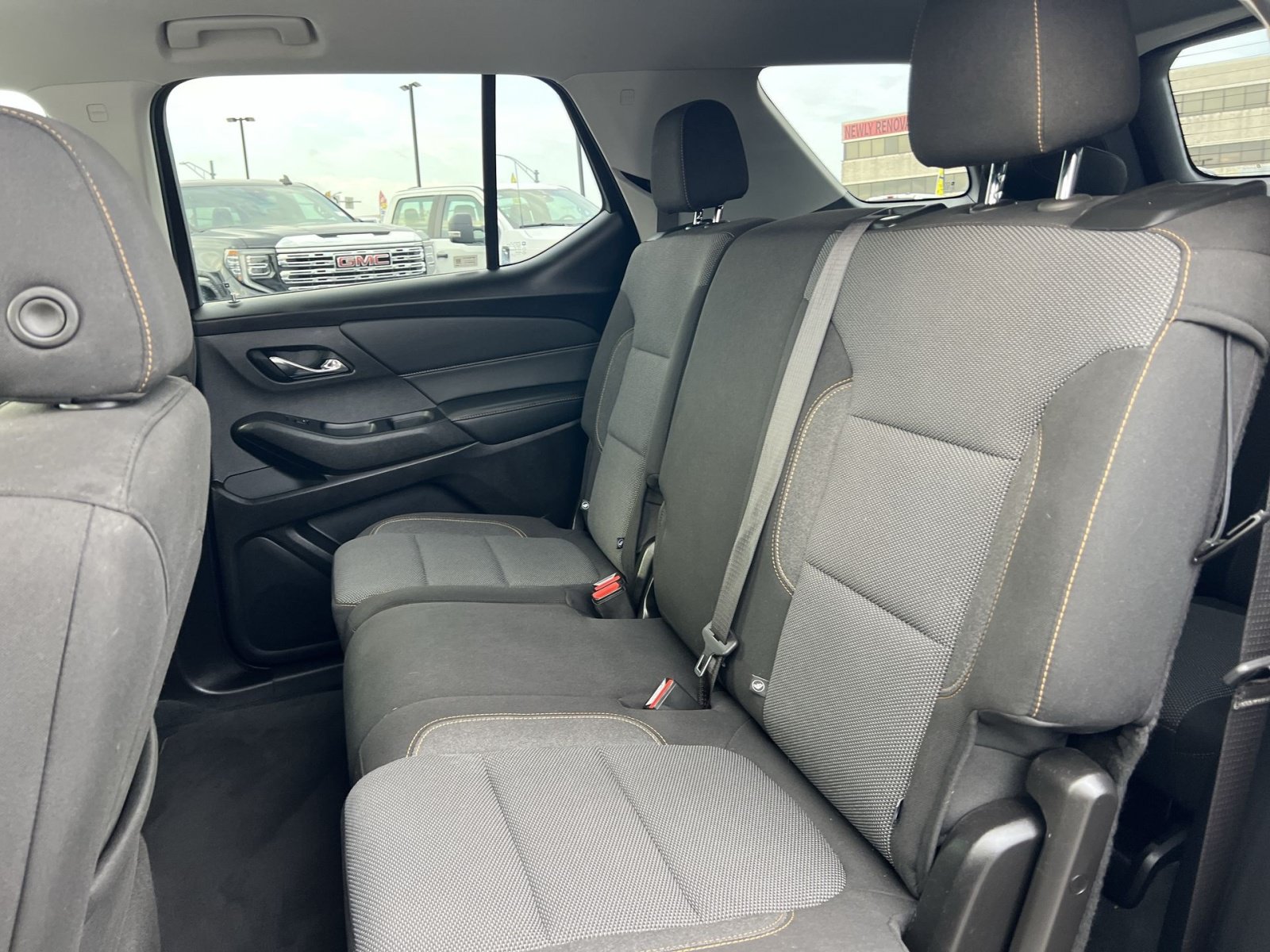 Used 2021 Chevrolet Traverse LT AWD/4WD image 23