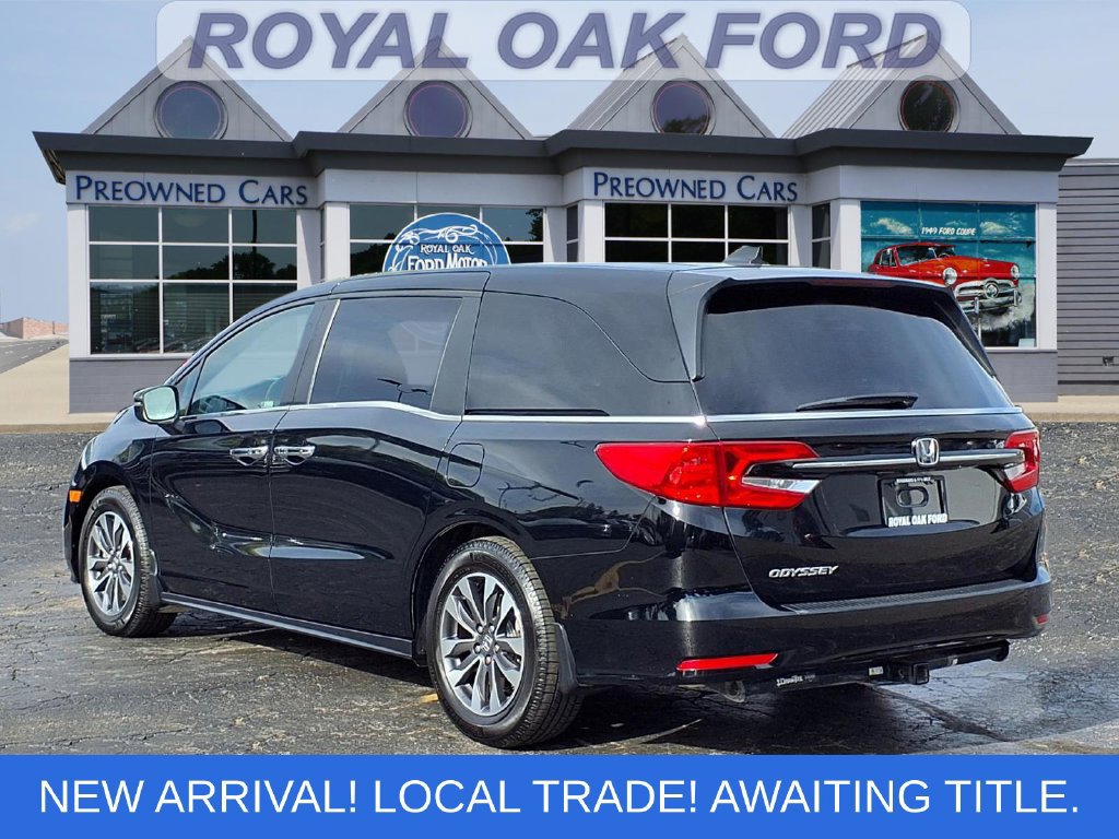 Used 2024 Honda Odyssey EX-L image 2