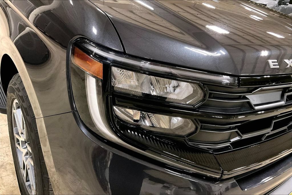 Certified 2025 Ford Expedition Active AWD/4WD image 28