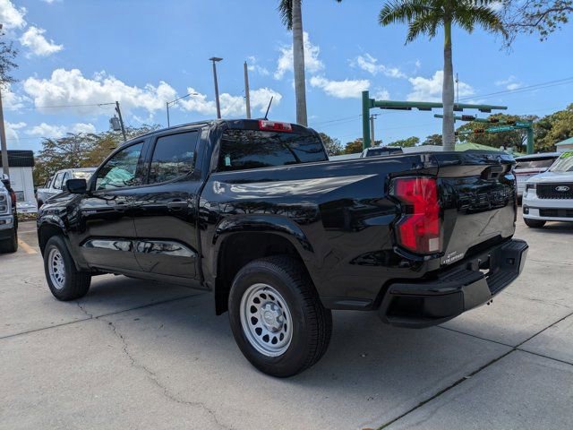 Used 2024 Chevrolet Colorado W/T image 2