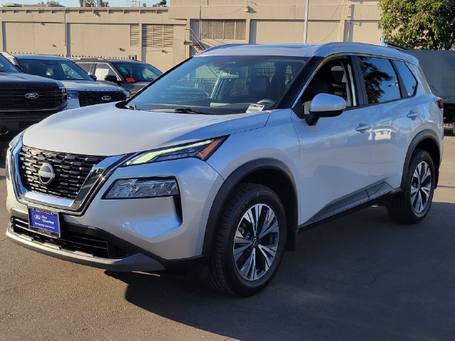 Used 2023 Nissan Rogue SV w/ SV Premium B Package FWD image 31