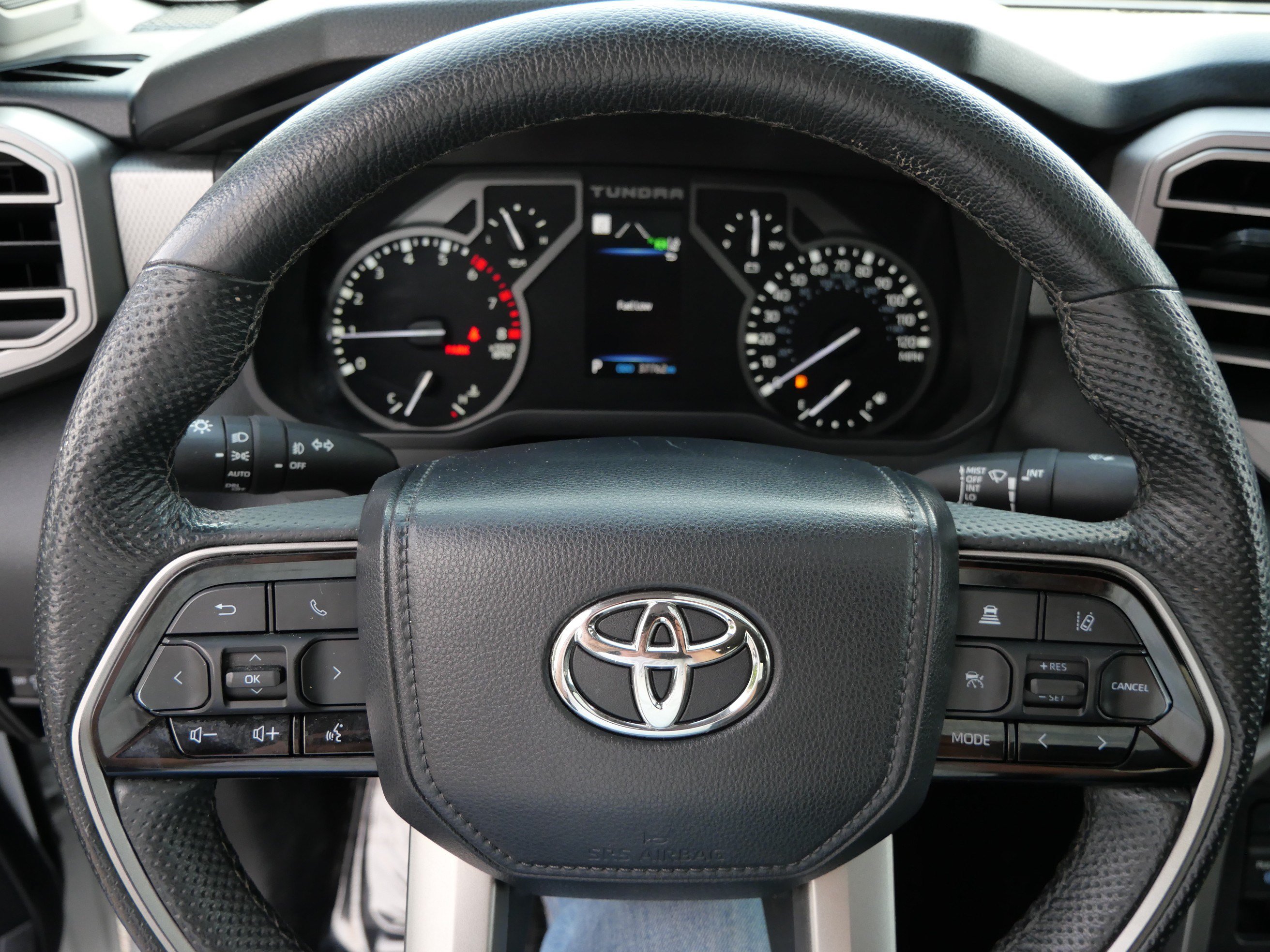 Used 2022 Toyota Tundra Limited AWD/4WD image 25