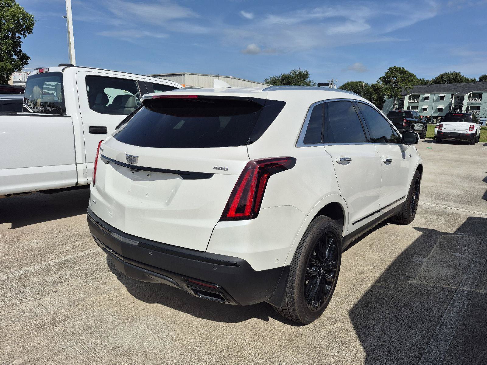 Used 2022 Cadillac XT5 Premium Luxury w/ Platinum Package AWD/4WD image 4