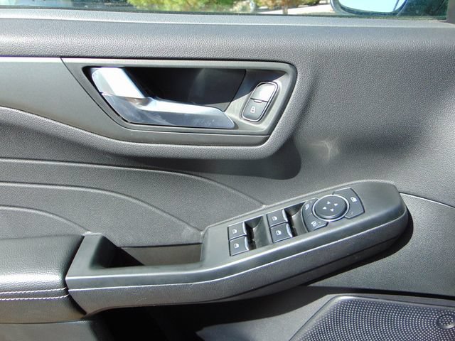 Certified 2026 Ford Escape SE FWD image 20