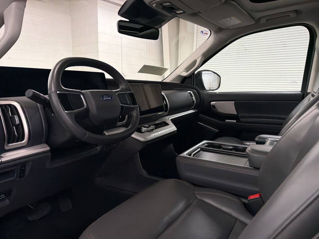 Certified 2025 Ford Expedition Active RWD image 6