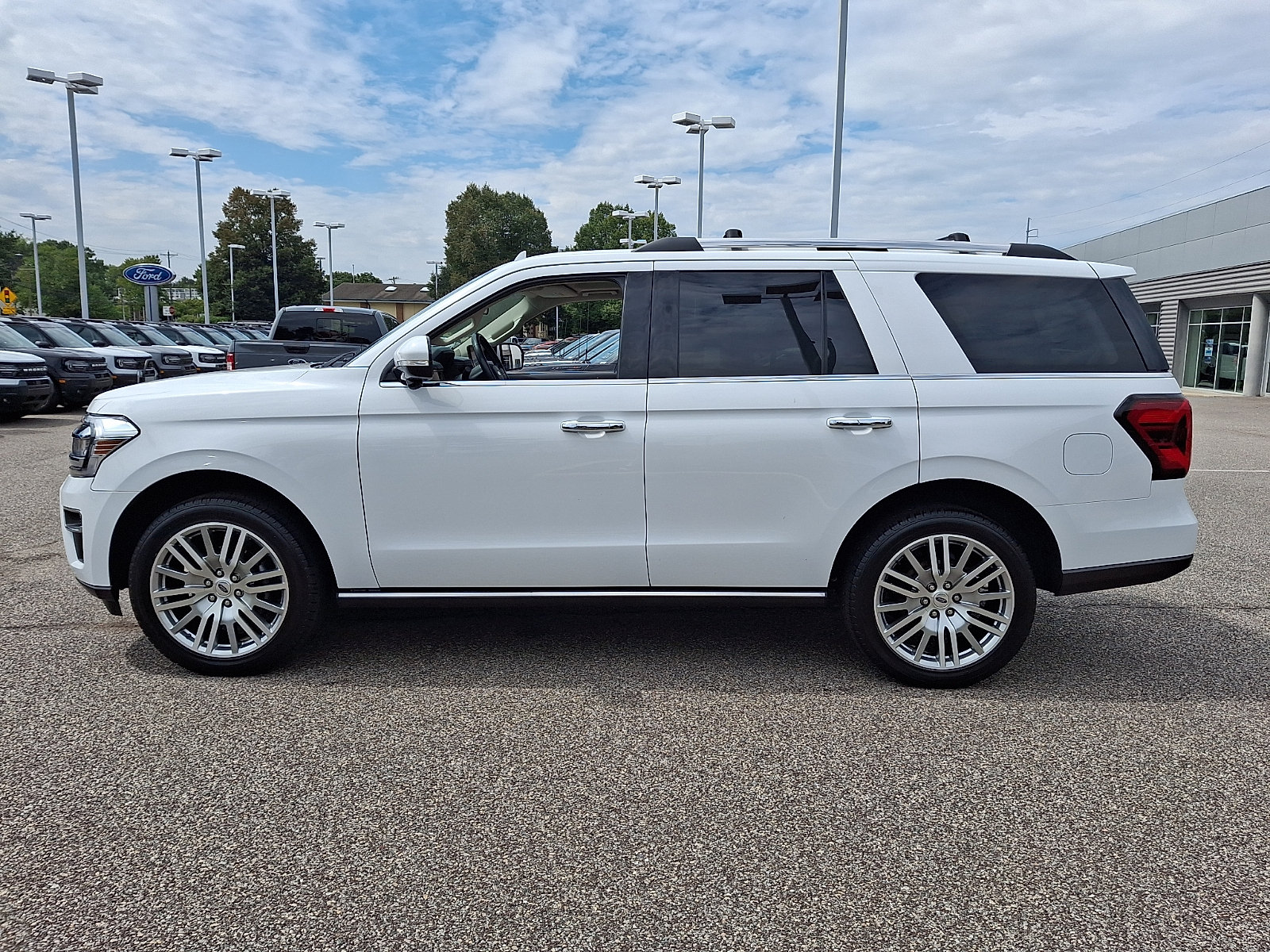 Certified 2023 Ford Expedition Limited AWD/4WD image 6