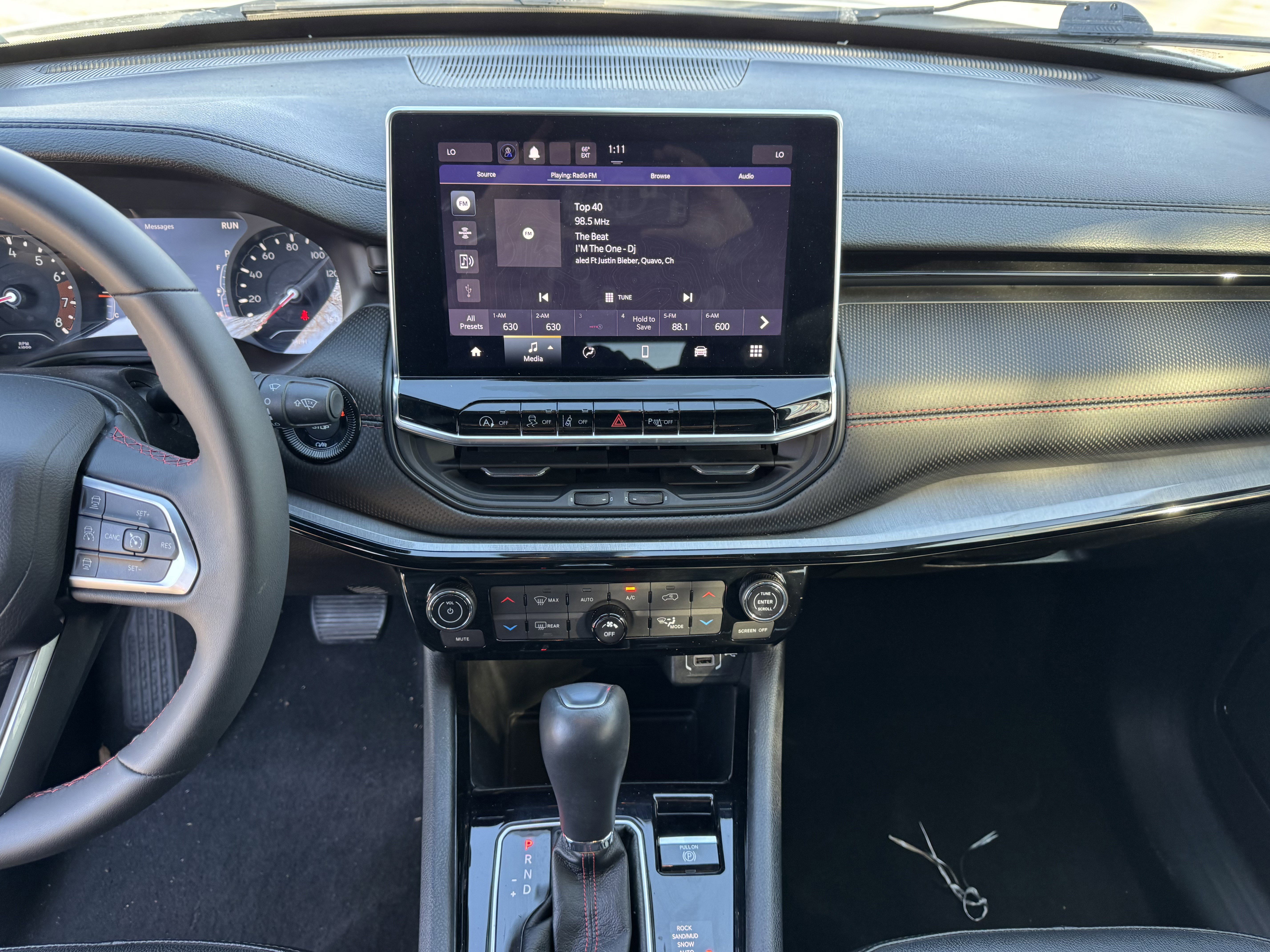 Used 2024 Jeep Compass Trailhawk image 18