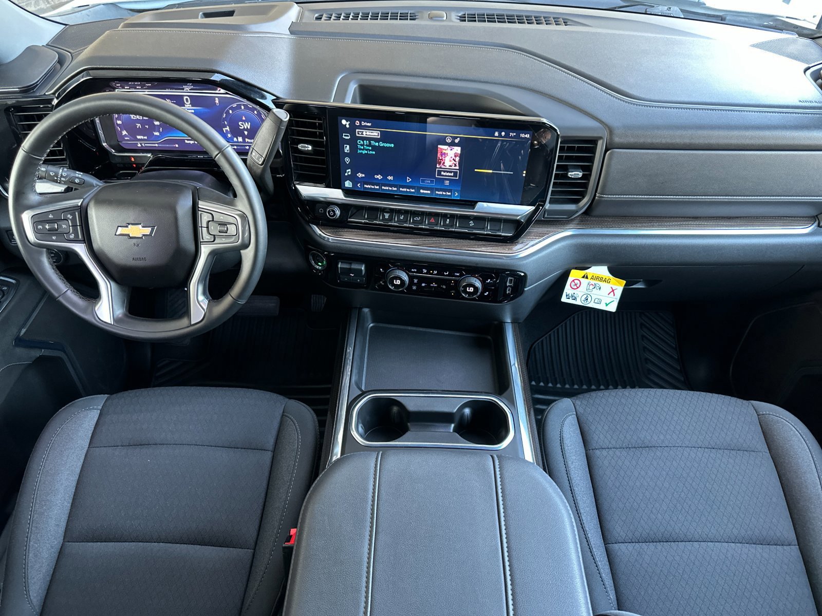 Used 2024 Chevrolet Silverado 2500 LT w/ Convenience Package image 13