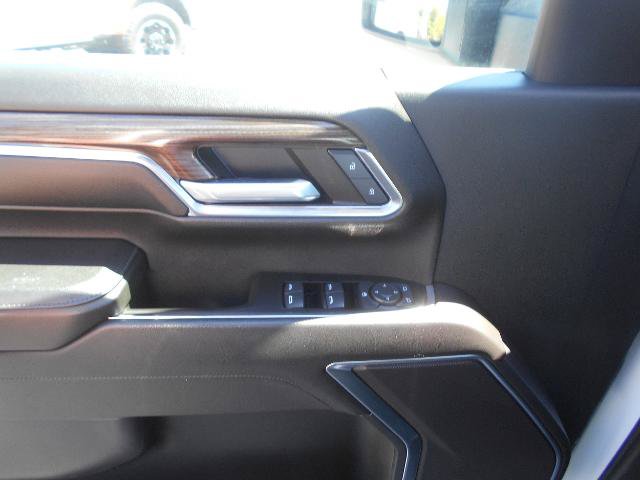 Used 2024 Chevrolet Silverado 2500 LT AWD/4WD image 20