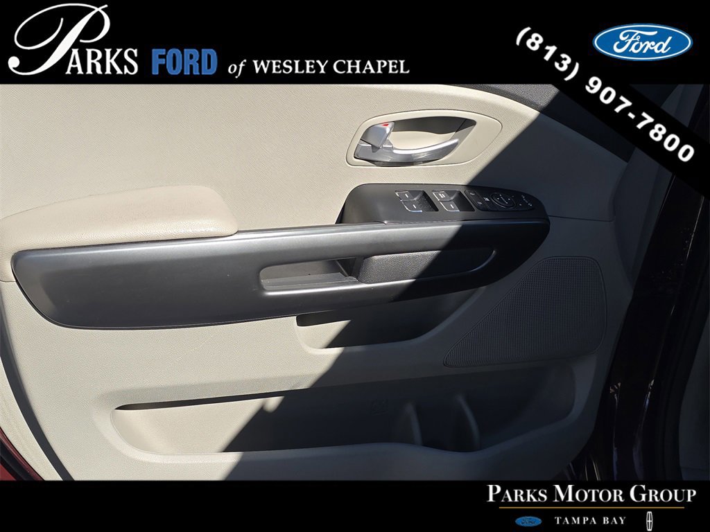 Used 2017 Kia Sedona LX w/ LX Essentials Premium Package image 16