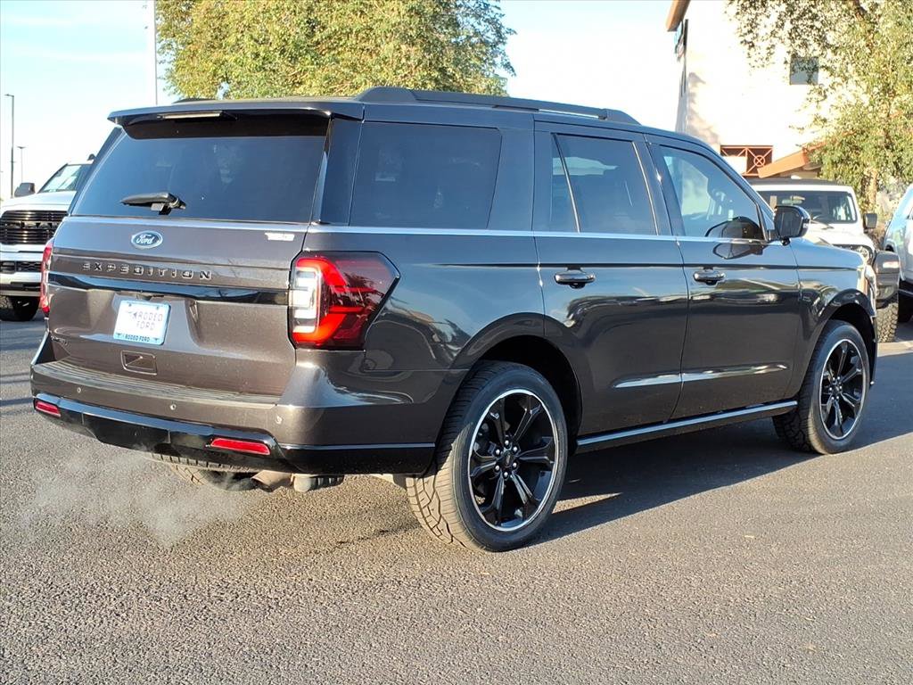 Certified 2022 Ford Expedition Limited image 4