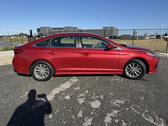 Used 2018 Hyundai Sonata SE image 2