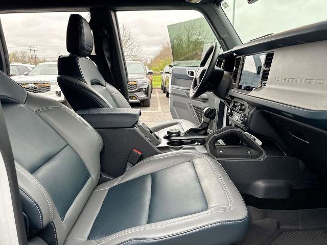 Certified 2024 Ford Bronco Outer Banks w/ Sasquatch Package AWD/4WD image 22
