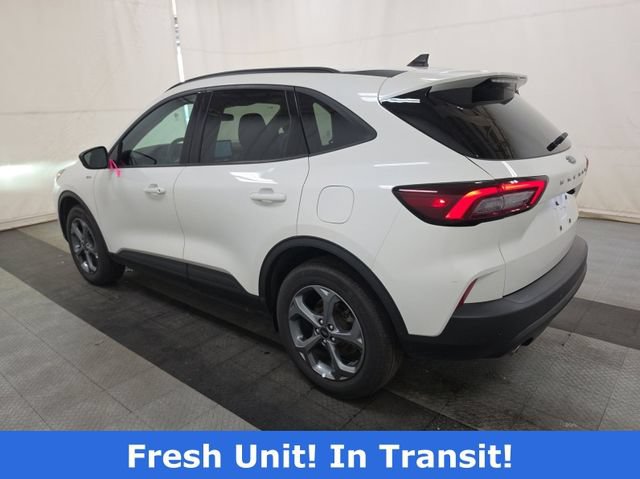 Certified 2025 Ford Escape ST-Line w/ Tech Pack #1 AWD/4WD image 3