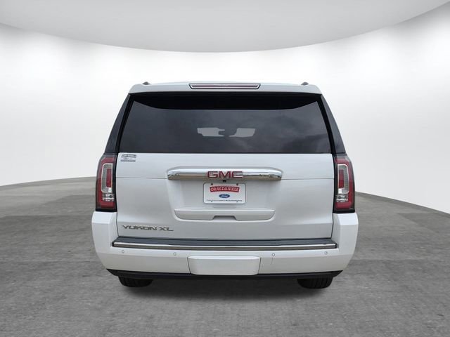 Used 2019 GMC Yukon XL Denali w/ Denali Ultimate Package image 3