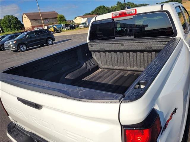 Used 2025 Chevrolet Colorado LT AWD/4WD image 8