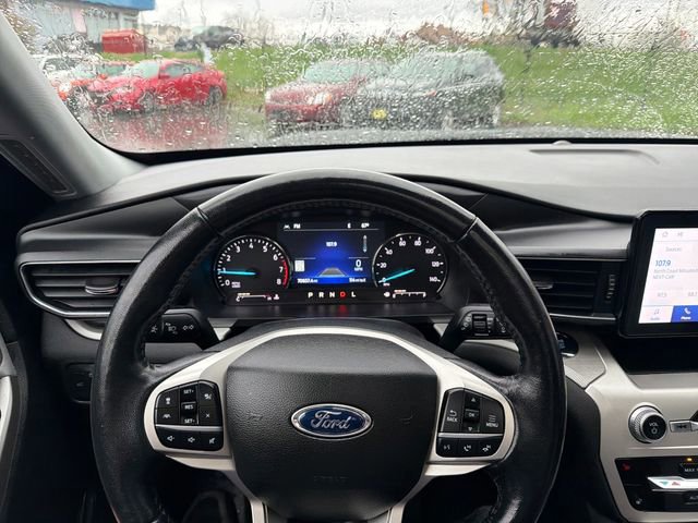 Certified 2022 Ford Explorer XLT w/ Equipment Group 202A AWD/4WD image 44