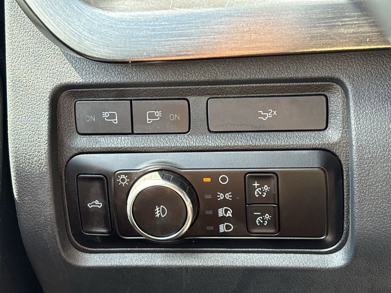 Certified 2023 Ford F250 Lariat w/ Sport Appearance Package image 32