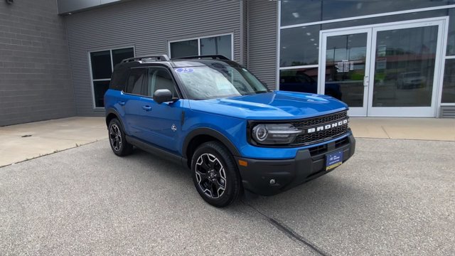Certified 2025 Ford Bronco Sport Outer Banks w/ Outer Banks Tech Package+ AWD/4WD image 4