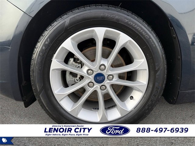 Certified 2020 Ford Fusion SE image 9