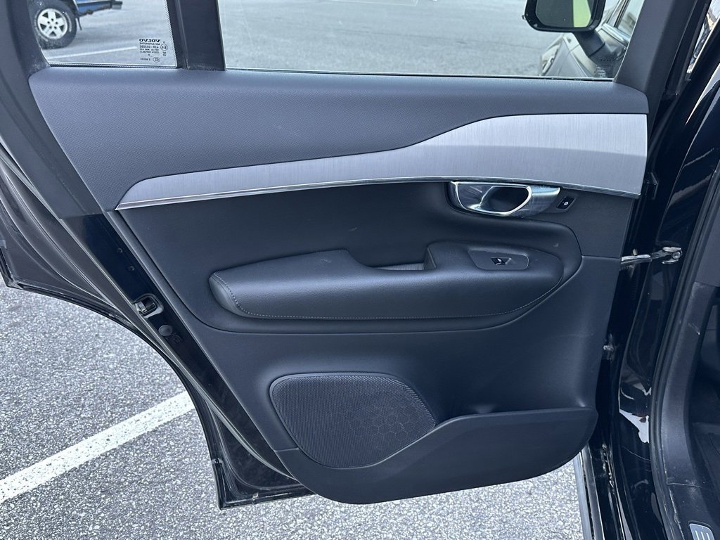 Used 2023 Volvo XC90 B5 Core w/ Protection Package Premier image 16