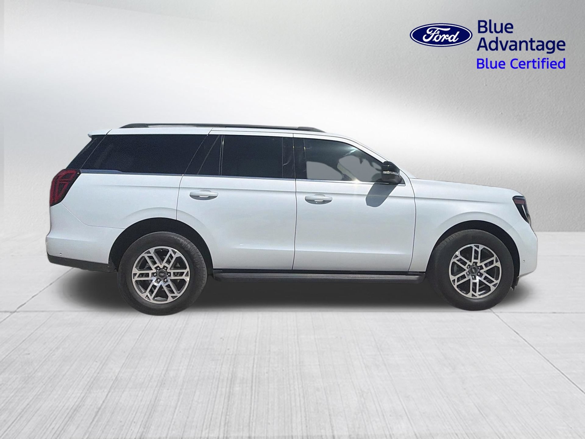 Certified 2025 Ford Expedition Active RWD image 5