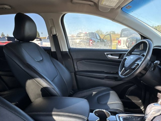Certified 2018 Ford Edge Titanium FWD image 11
