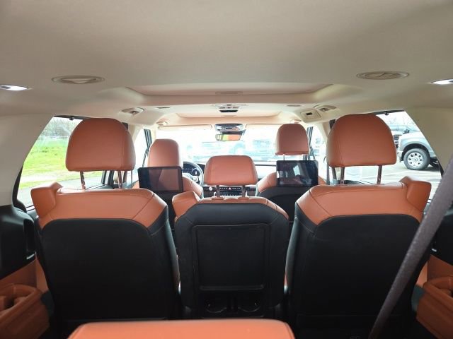 Used 2024 Kia Carnival SX Prestige image 15