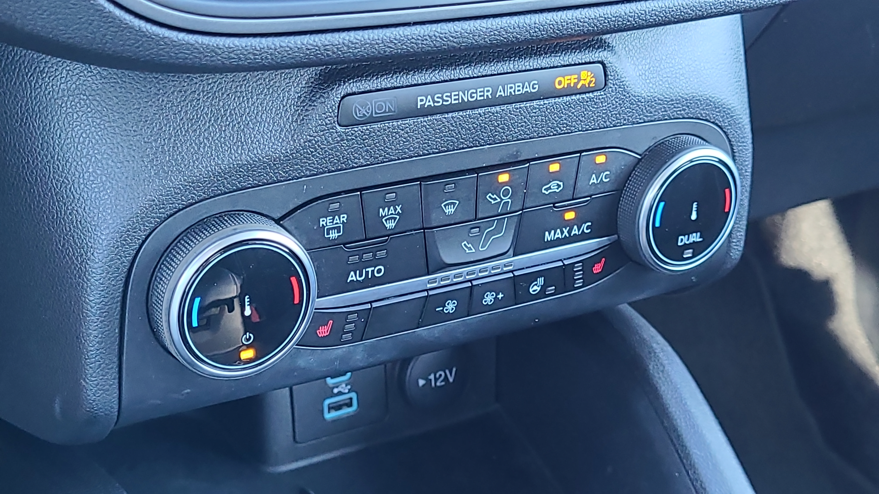 Certified 2023 Ford Escape Active w/ Cold Weather Package FWD image 21