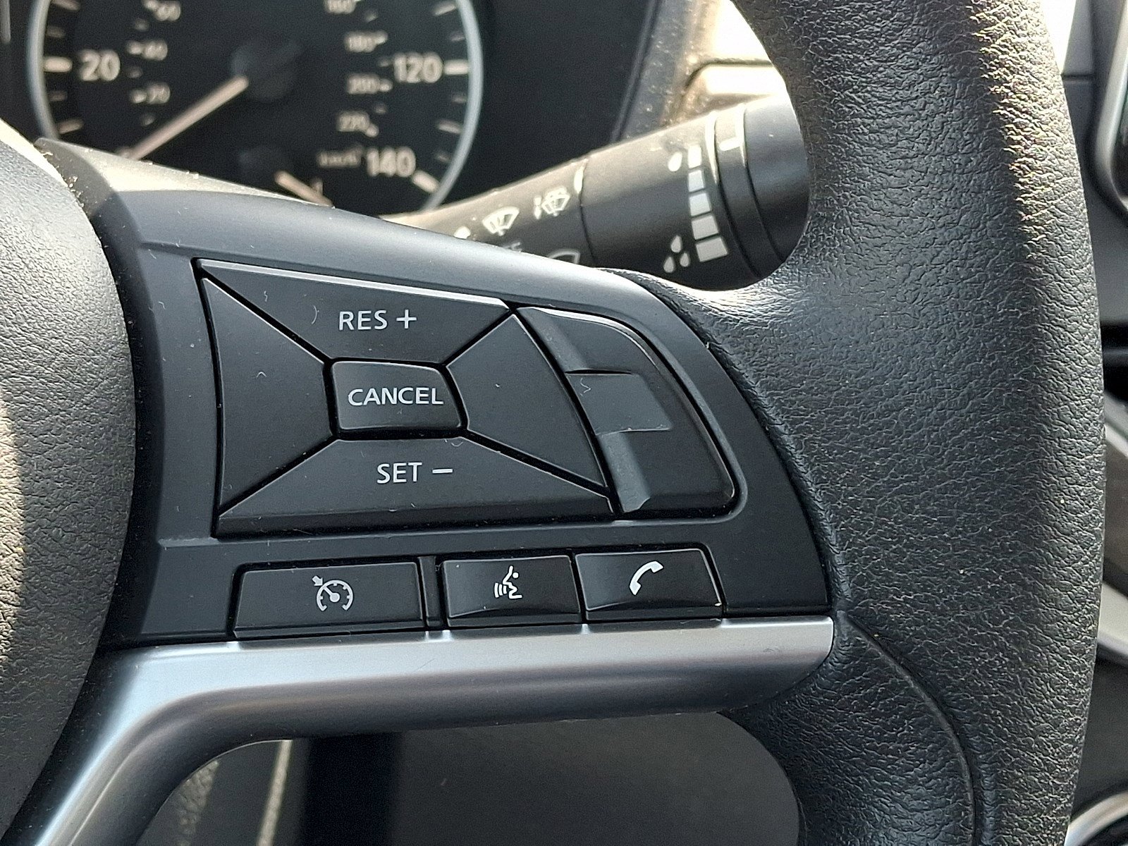 Used 2025 Nissan Altima 2.5 SV FWD image 20