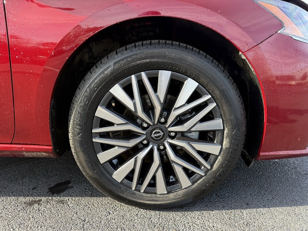 Used 2023 Nissan Altima 2.5 SV image 32