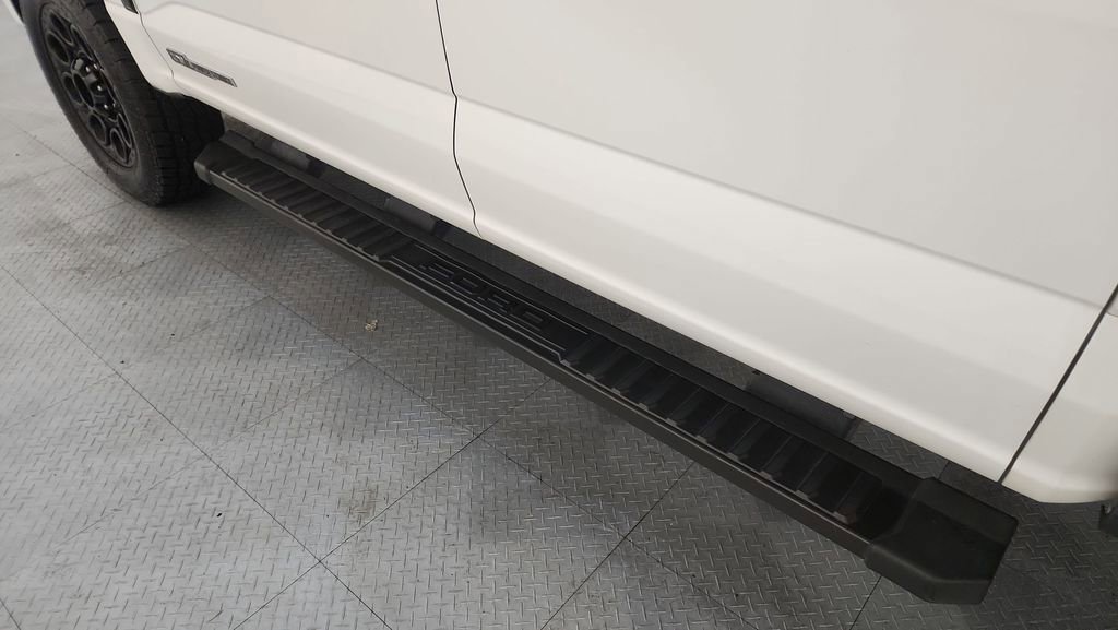 Certified 2024 Ford F250 Lariat w/ Black Appearance Package image 30