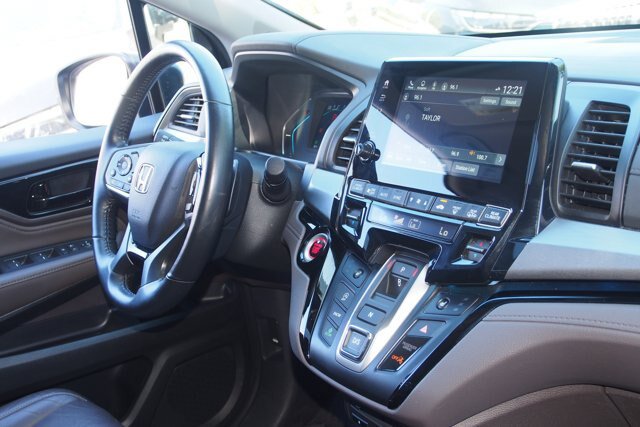 Used 2023 Honda Odyssey Touring image 11