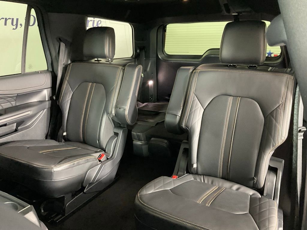 Certified 2024 Ford Expedition Platinum image 16