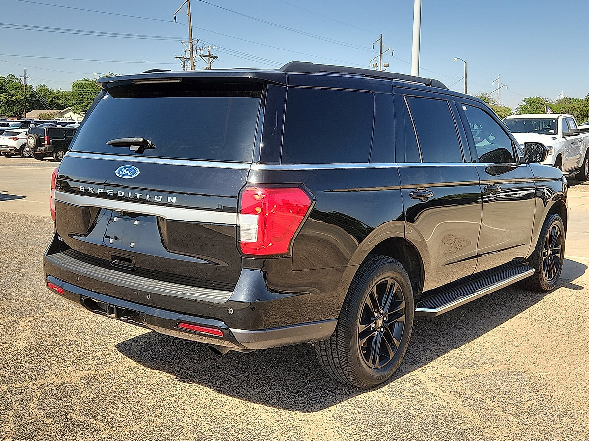 Certified 2023 Ford Expedition XLT AWD/4WD image 3