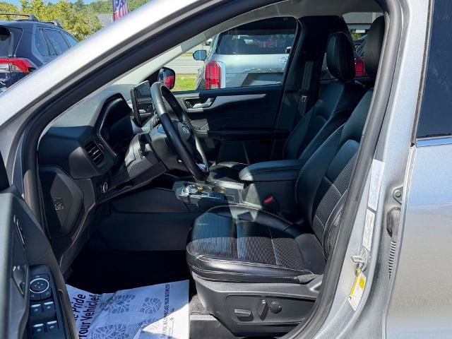 Certified 2024 Ford Escape Platinum AWD/4WD image 15