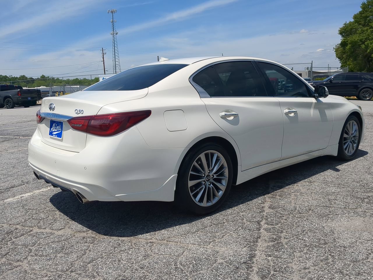 Used 2023 INFINITI Q50 Luxe w/ Cargo Package RWD image 3