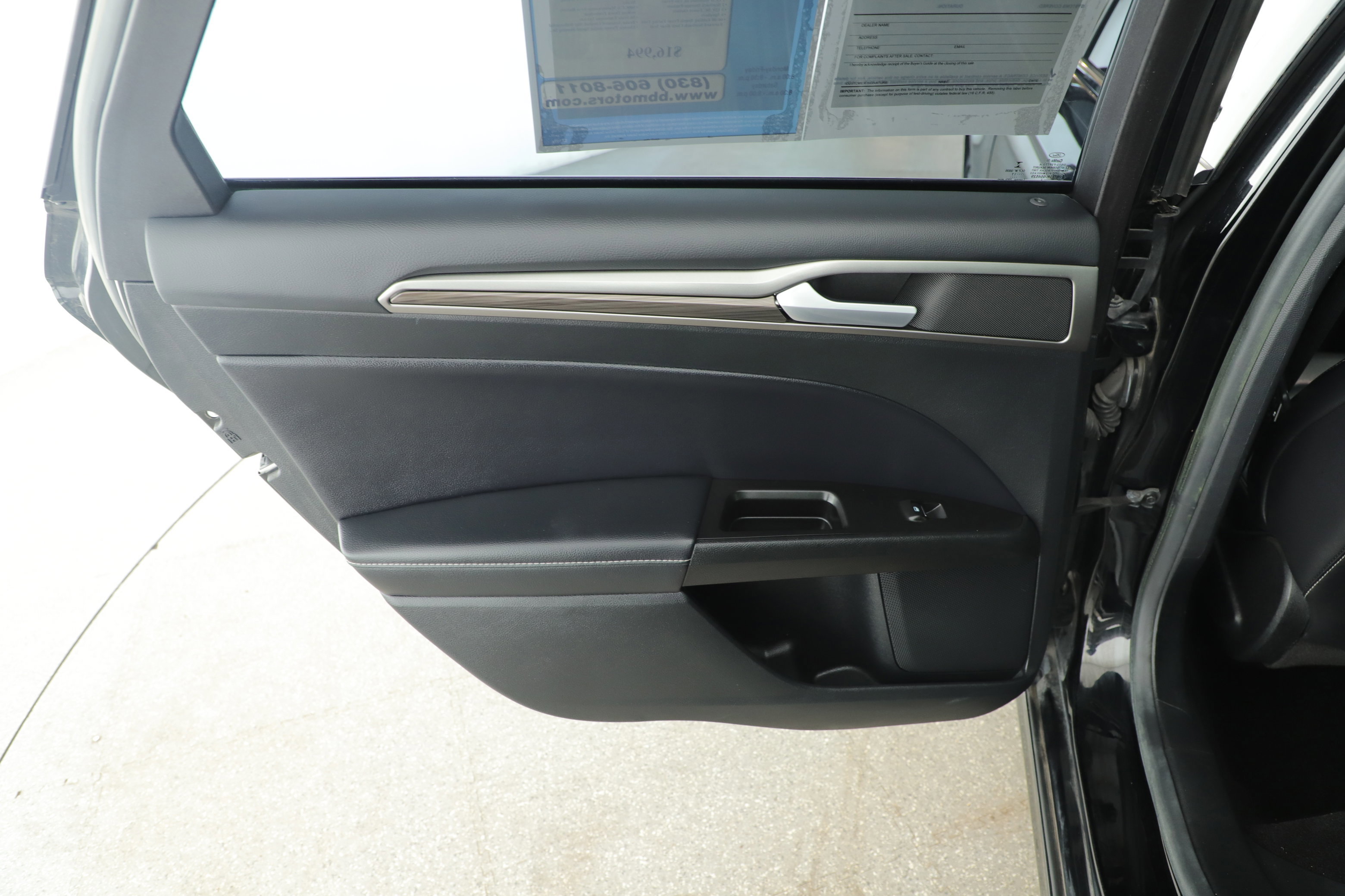 Certified 2017 Ford Fusion SE image 8